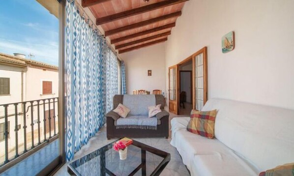 Casa, 4 habitaciones | Zona de estar