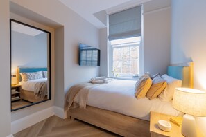 1 chambre, bureau, fer et planche à repasser, accès au Wi-Fi (inclus)