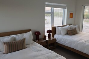 2 slaapkamers, een bureau, een strijkplank/strijkijzer, wifi