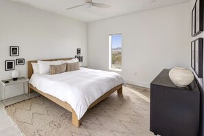 2 makuuhuonetta, työpöytä, silitysrauta/-lauta, Wi-Fi