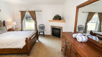 2 Schlafzimmer, Schreibtisch, Reisekinderbett, kostenloses WLAN