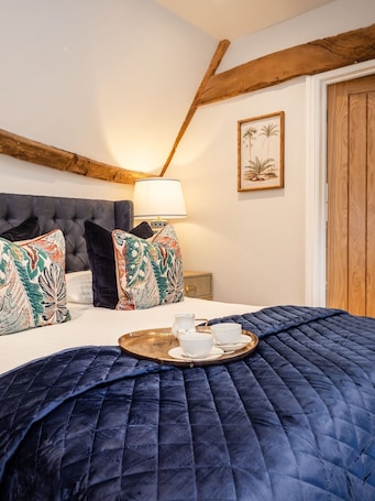 Deluxe Double Room | In-room safe, free WiFi. The Stag