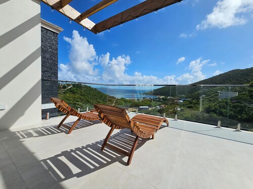 Genesis Villa • Luxe Family Retreat • Outdoor Living • Beach Views • Workspaces