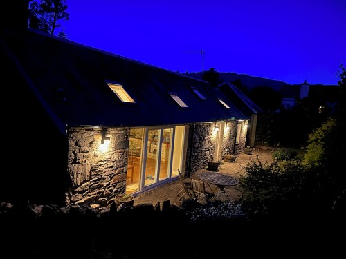 Burn Cottage - A Secluded Highland Retreat For Two
