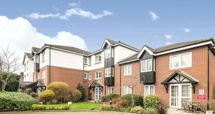 London Charm Retreat - Central Location