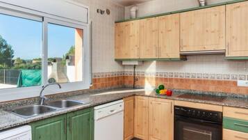 Villa, 5 Bedrooms, Terrace | Interior