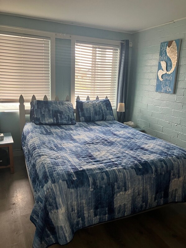 1 chambre, fer et planche à repasser, Wi-Fi, literie fournie