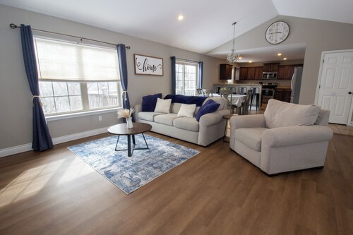 Spacious 4-Bedroom Home Near Fort Leonard Wood with Fenced Backyard