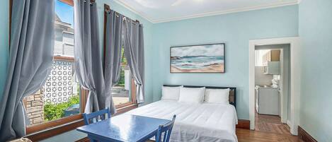 1 室のベッドルーム、WiFi、ベッドシーツ