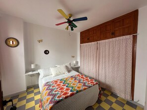 3 quartos, ferros/tábuas de passar roupa, Wi-Fi de cortesia