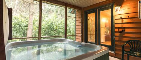 مغطس سبا خارجي