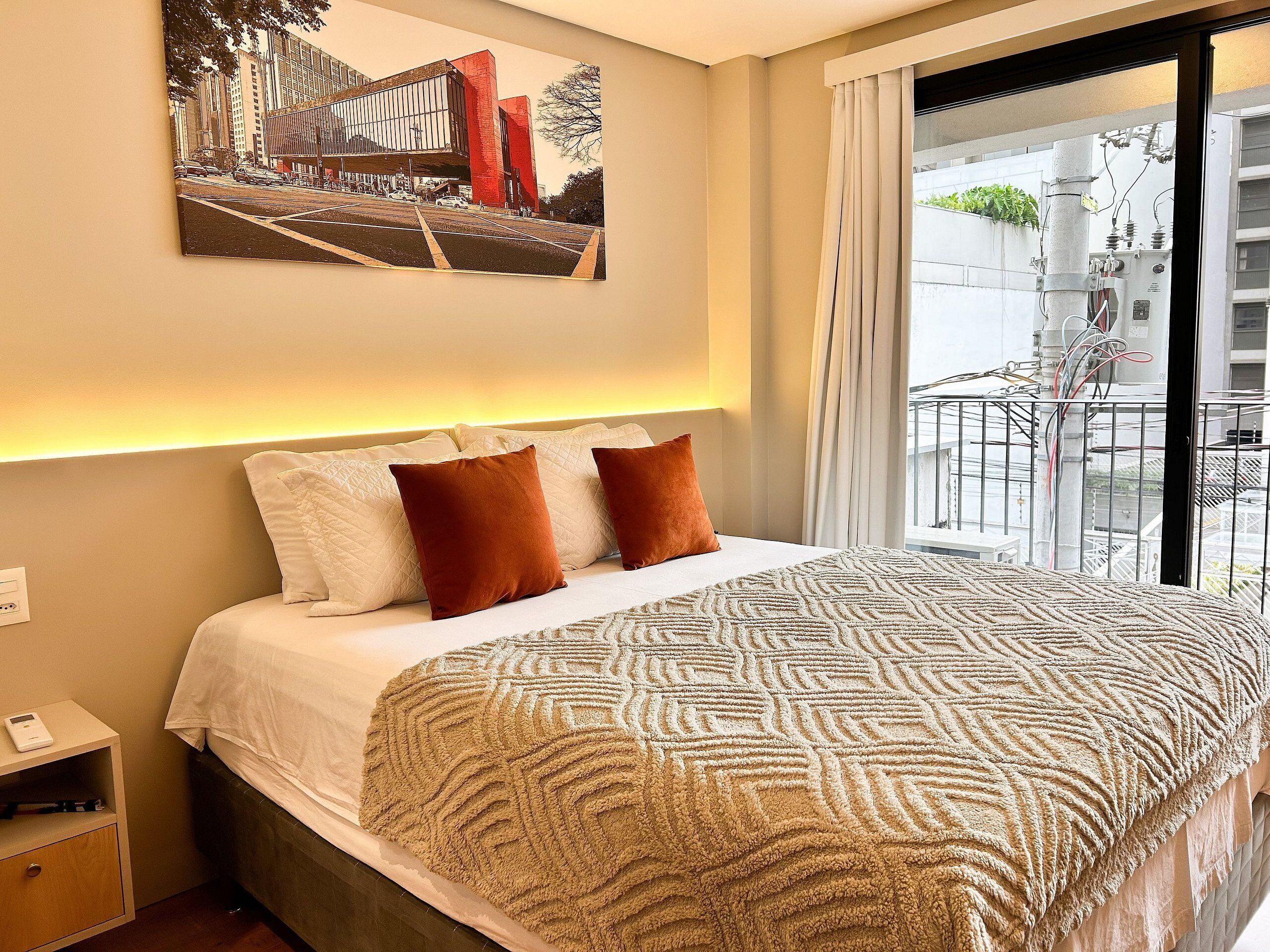 Fer et planche à repasser, draps fournis