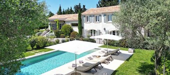 Mas Alpilles - Near Saint Rémy de Provence - 5 bedrooms - swimming pool