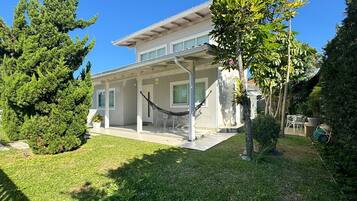 Villa | Exterior