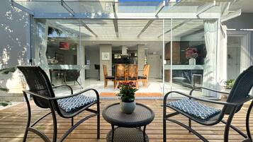Villa | Outdoor dining