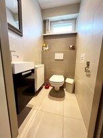 Villa | Bathroom
