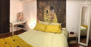 2 bedrooms, desk, iron/ironing board, free WiFi