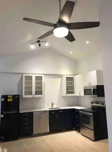 Burlington South End 1 bdr/1ba Private Suite