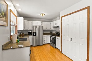 Fridge, microwave, oven, stovetop - Near Ithaca!Hot Tub! LRG Home!Sleeps 10! Dogs ok! (Newfield)