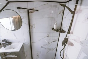 Hair dryer