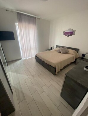 2 bedrooms, WiFi, bed sheets - Peppino's Home Catania Center (Catania)