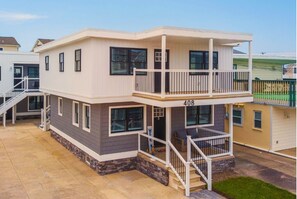 Exterior - Cozy 1BR Walk to Beach | Wildwood Boardwalk Base (North Wildwood)