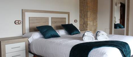 5 chambres, Wi-Fi, draps fournis