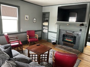 智能电视、壁炉