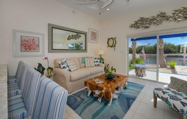 TV - Man-of-War Pool Retreat- (M#27), Seaside Pool Retreat (Marathon)