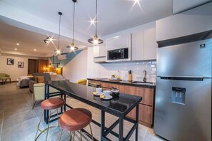 Fridge, microwave, oven, stovetop