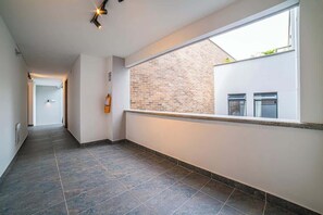 Interior - E202 - Comfy studio, A/C, hot water, Fast WiFi (Cali)