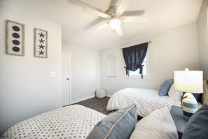 3 dormitorios, tabla de planchar con plancha, wifi y ropa de cama