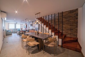 Dining - E105 - Two Story 4-bed / 3-bath Unit with parking (Cali)