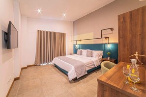 3 quartos, cofres nos quartos, ferros/tábuas de passar roupa