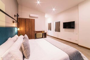 3 slaapkamers, een strijkplank/strijkijzer, reisbedje, wifi