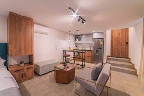 テレビ、書斎 / ワークスペース