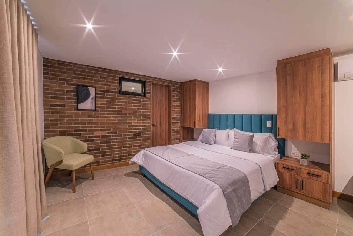 1 soverom, strykejern/-brett, reiseseng for barn og wi-fi