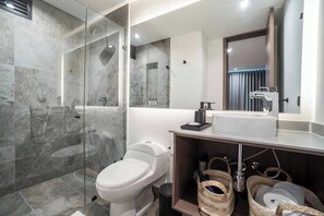 Douche, séchoir à cheveux