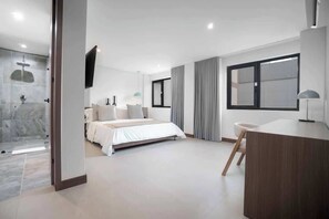 2 habitaciones, escritorio, tabla de planchar con plancha y wifi 