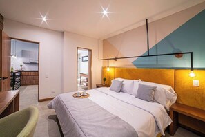 3 slaapkamers, een strijkplank/strijkijzer, reisbedje, wifi