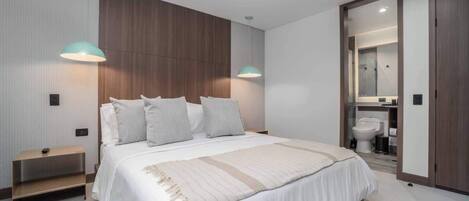 3 chambres, bureau, fer et planche à repasser, lit parapluie