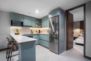 Fridge, microwave, oven, stovetop - Hygge 101 - 3BR | 3Bath - Ultimate Cali Coziness (Cali)