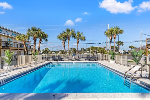 Apartment, 1 King Bed with Sofa bed (Ocean Breeze 1B) | Pool