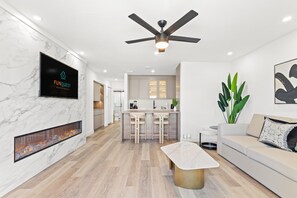 Apartment, 1 King Bed with Sofa bed (Ocean Breeze 1B) | Living area - Ocean Breeze 1B (Panama City Beach)