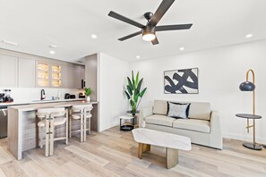 Apartment, 1 King Bed with Sofa bed (Ocean Breeze 2B) | Living area - Ocean Breeze 2B (Panama City Beach)