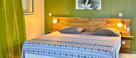 1 soverom, strykejern/-brett, wi-fi og sengetøy