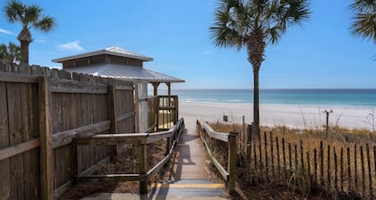 Sand Castles West A4: Steps to Beach, Pools, Private Balcony & More!