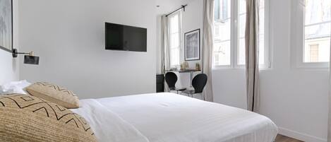 Internet, bed sheets