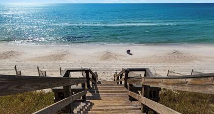 Sand Cliffs 108: Steps to Beach & Pool Access!