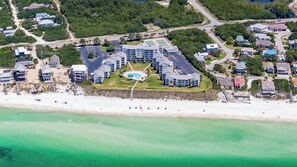 บนชายหาด